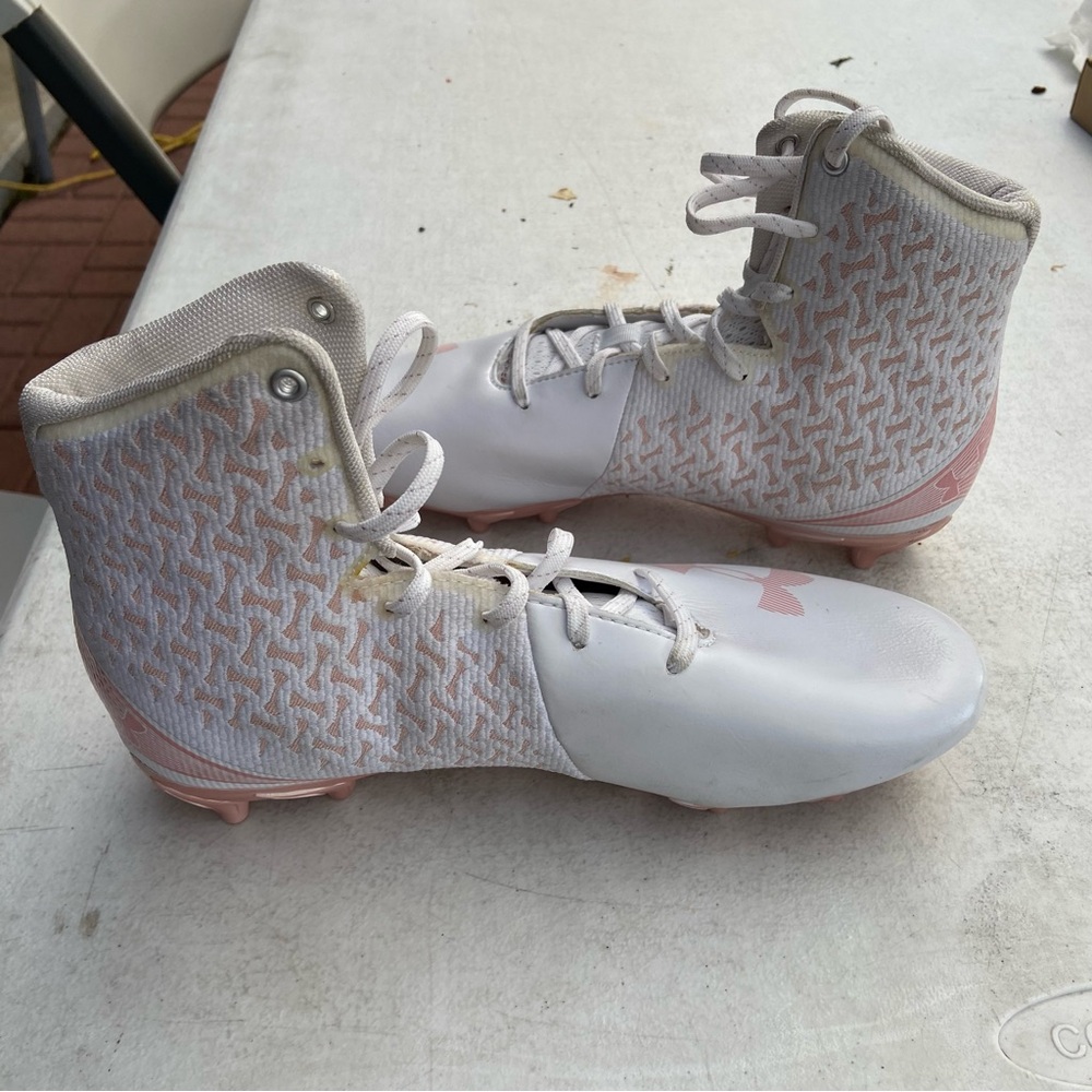 Under Armour Women's Highlight Mc Football Shoe White Pink Women’s Size 11 - Picture 6 of 6